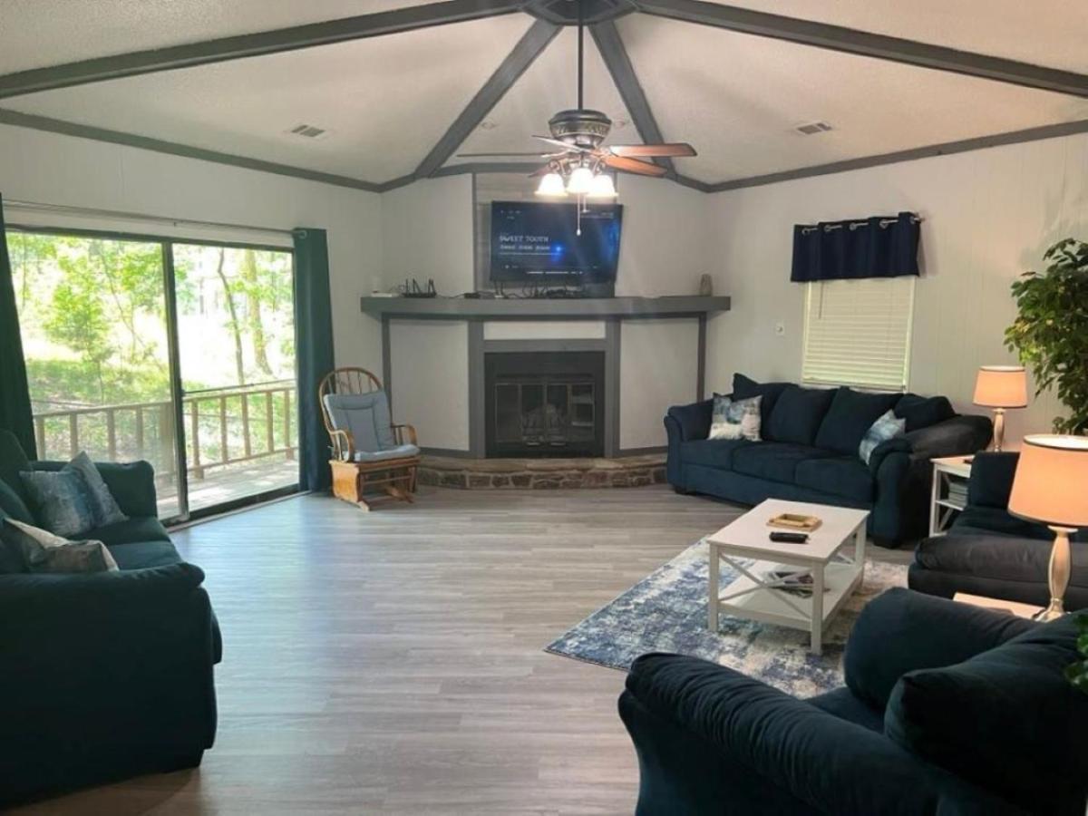 Resort Home On Half A Wooded Acres Sleeps Up To 14 Firepit For Smores Hot Springs Exterior photo